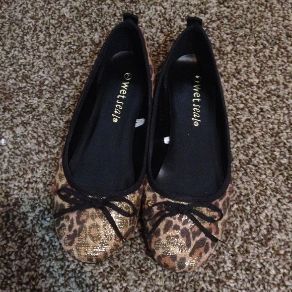 Leopard print flat! - Picture 2 of 3