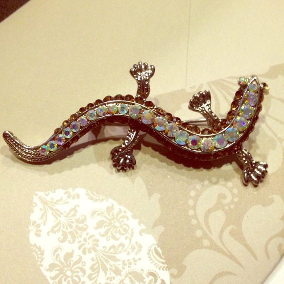 Lizard pendant