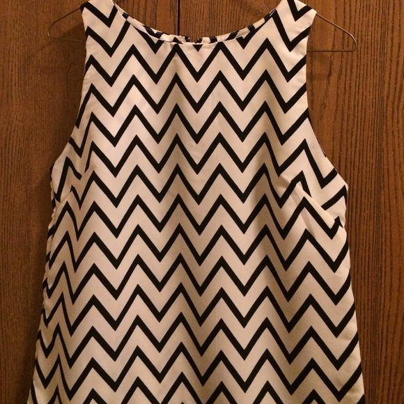 Cream black zig zag sleeveless top