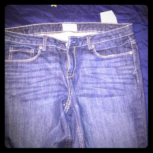 Medium wash ultra skinny jean