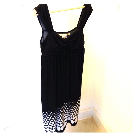 Dress - Picture 1 of 3