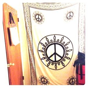💥JUST REDUCED💥Wall tapestry!! Beautiful!