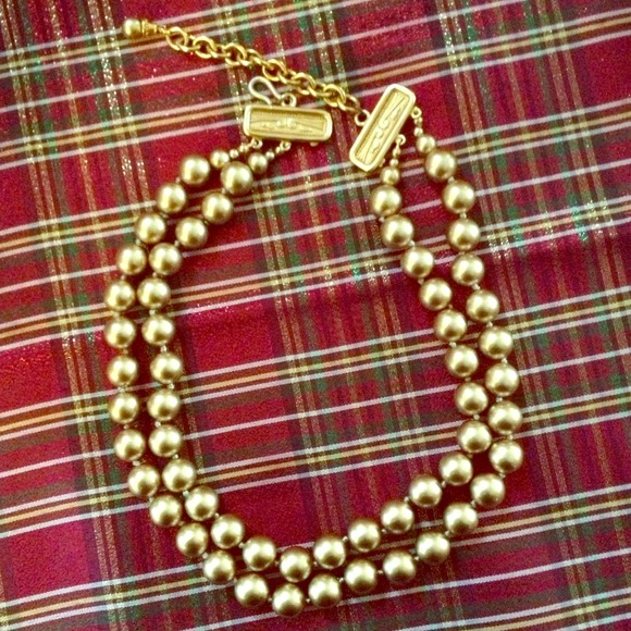 Beaded collar necklace.