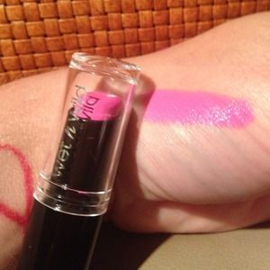 Wet N' Wild Lipstick in Dollhouse Pink