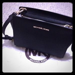 🎀New MK Selma mid messenger🎀