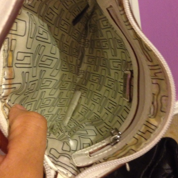 Guess off white crosse body - Picture 4 of 4