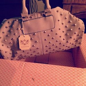 Handbag republic Studded Duffle👜