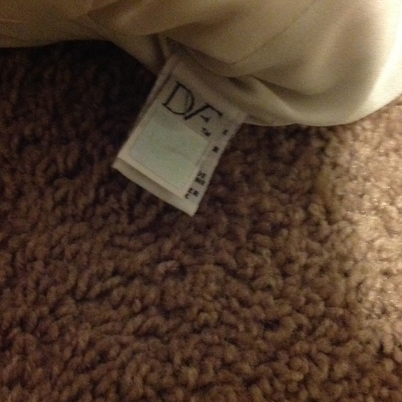 🚫SOLD💕2x HP 💯Authentic DVF Yellow Dress💕 - Picture 3 of 4