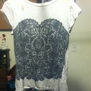 Shirt w/lace