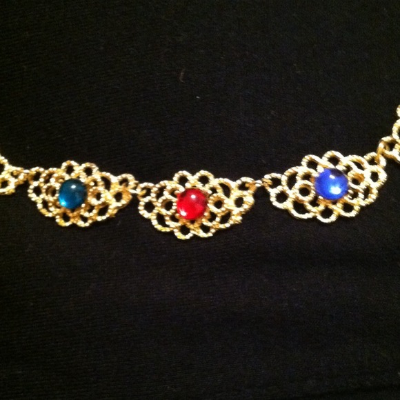 Colorful Necklace - Picture 2 of 2
