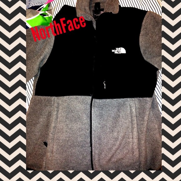 Gently used NorthFace Denali fleece