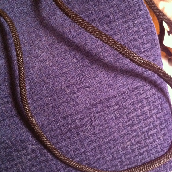 💥NWT  navy sueded bucket bag💥 - Picture 4 of 4