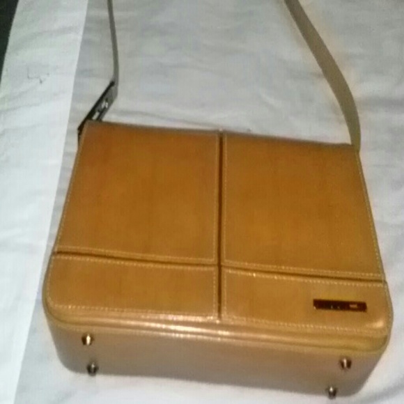 Small guess purse - Picture 1 of 2