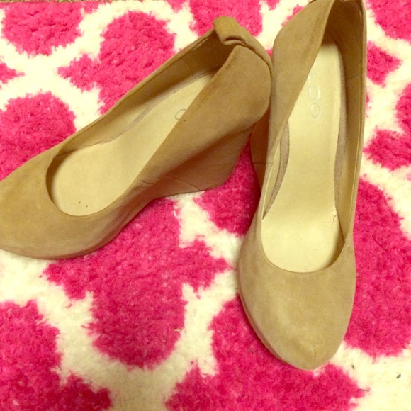 REDUCED! ALDO nude suede wedge heel!