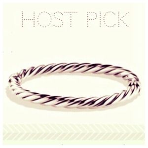 💢FLASH SALE💢Sterling Silver Sculpted Bangle NWOT