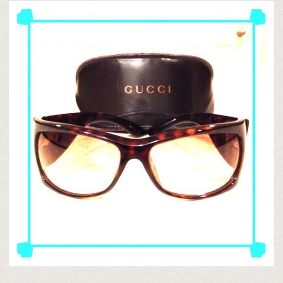 ☀️GUCCI SUNGLASSES☀️ - Picture 4 of 4