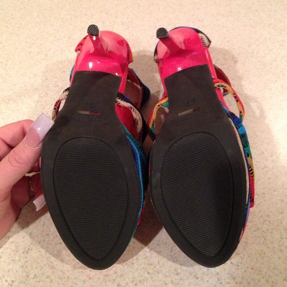 💋GLAMOROUS MULTI-COLOR STILETTOS💋 - Picture 4 of 4