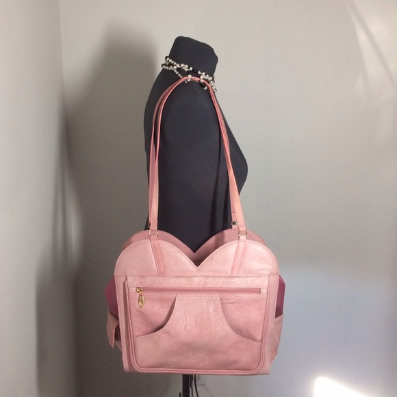 💋 SOLD❌ for Nani!  Celltei Glove Leather Pink Dog