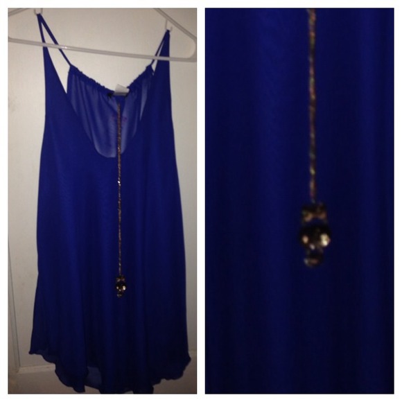 Blue top sold in bundle