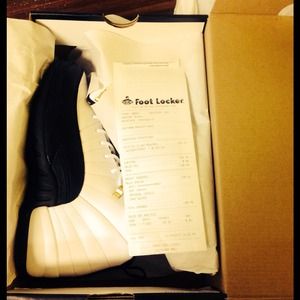 Jordan Retro 12 Taxi