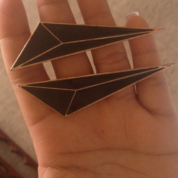 Earrings - Picture 3 of 3