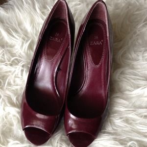 Zara peep toe pumps, size 6 (only worn once)