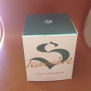 Aquamarine Shakira perfume