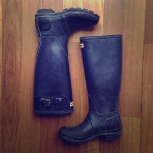 Authentic dark purple Hunter wellies