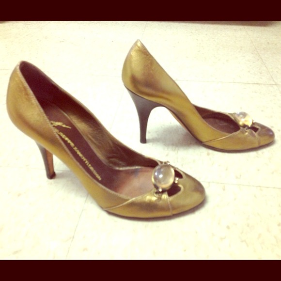 SOLD. Giuseppe Zanotti hot gold heels!