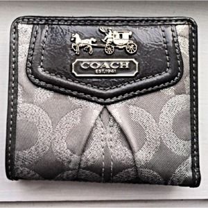 ❗️❌SOLD❌❗️Authentic Coach Wallet