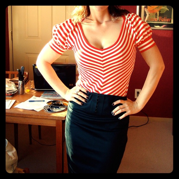 Pinup style Red & white chevron top sz. M great