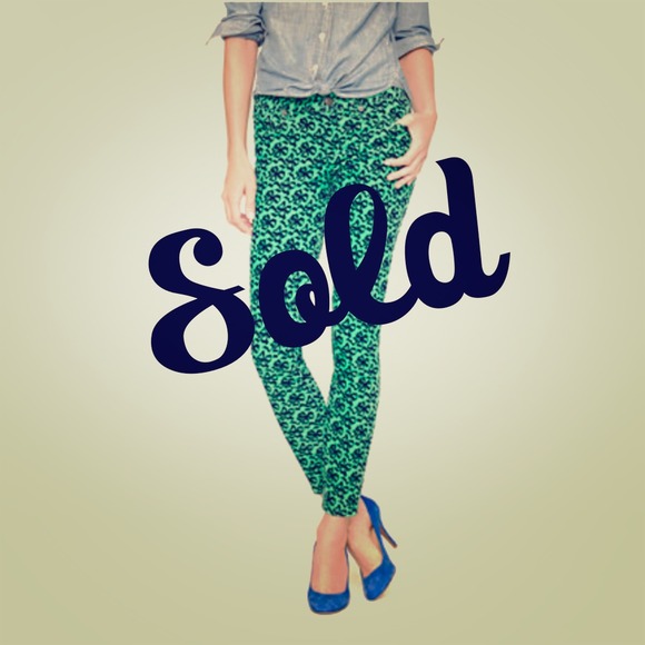 J. Crew Toothpick Cord in Bow Print💚