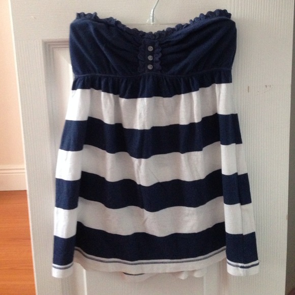 Strapless top