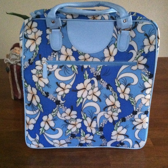 💙Travel bag, new, never used w/o tags💙