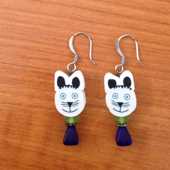 Cute cat earrings