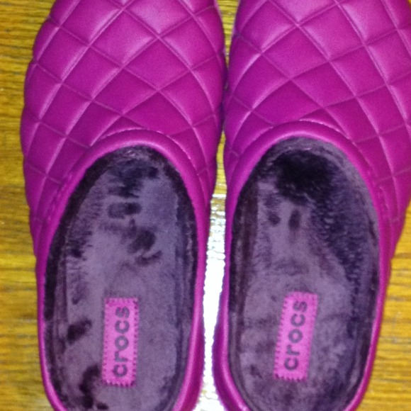 NWOT Croc insulated shoes ❗️❗️price reduced 😃❗️❗️