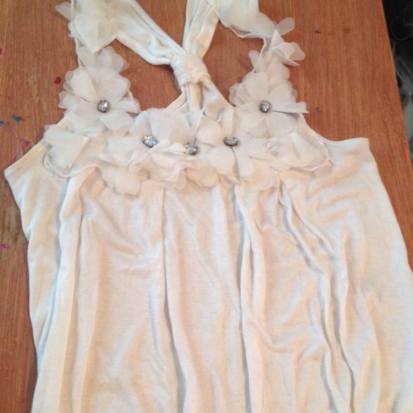 White tank top - Picture 2 of 3