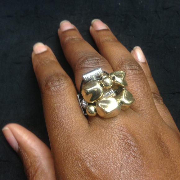 Cluster stretch ring.