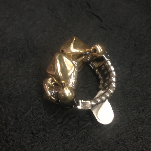 Cluster stretch ring. - Picture 2 of 3