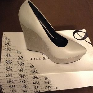 Rock & Republic sexy wedge heel (brand new )