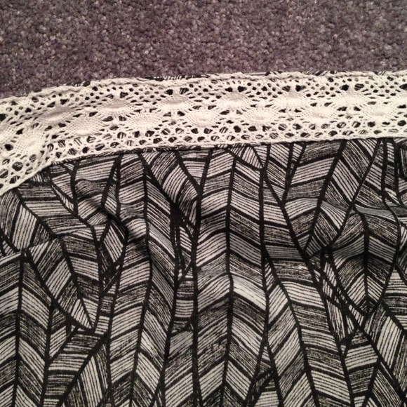 SOLD! Strapless romper - Picture 4 of 4