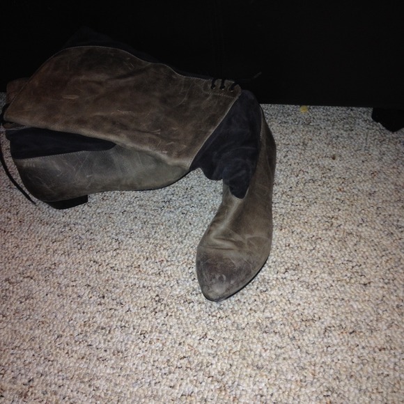 Boots - Picture 4 of 4