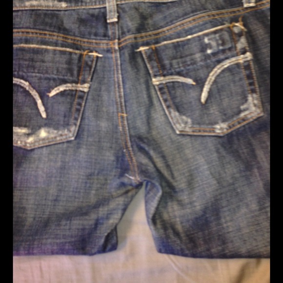 Joe's Jeans!! A bit of the boyfriend fit