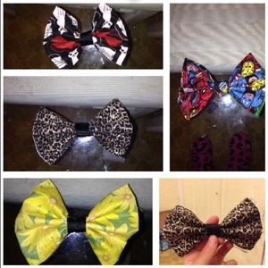 Hair bows 🎀
