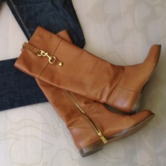 Coach Shoes - Auth Coach leather boots(fits like 6.5)