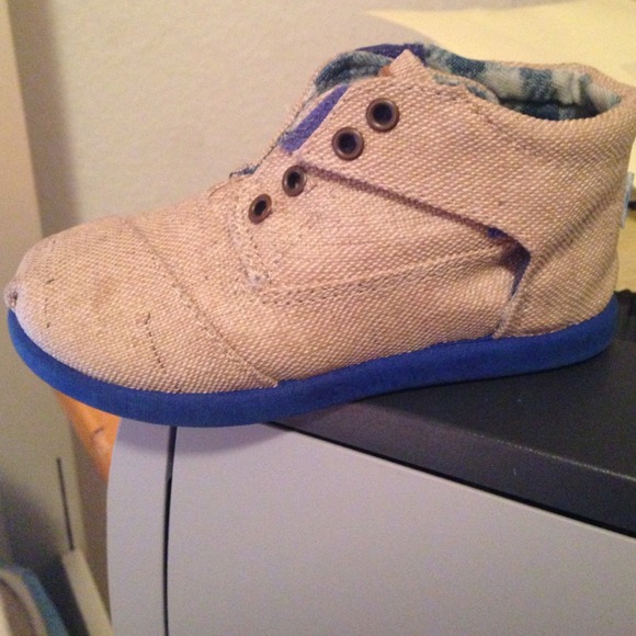Toms botas (boots) for toddlers