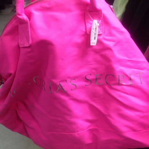 NWT Victoria's Secret duffle bag!