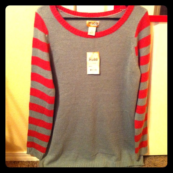 Grey and pink oversized sweater!