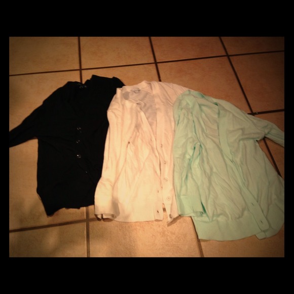3 Gap cardigans size Small
