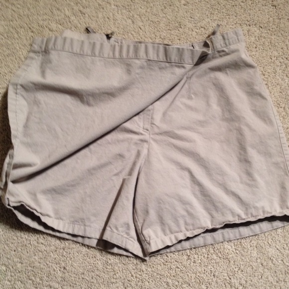 Skort - Picture 2 of 4